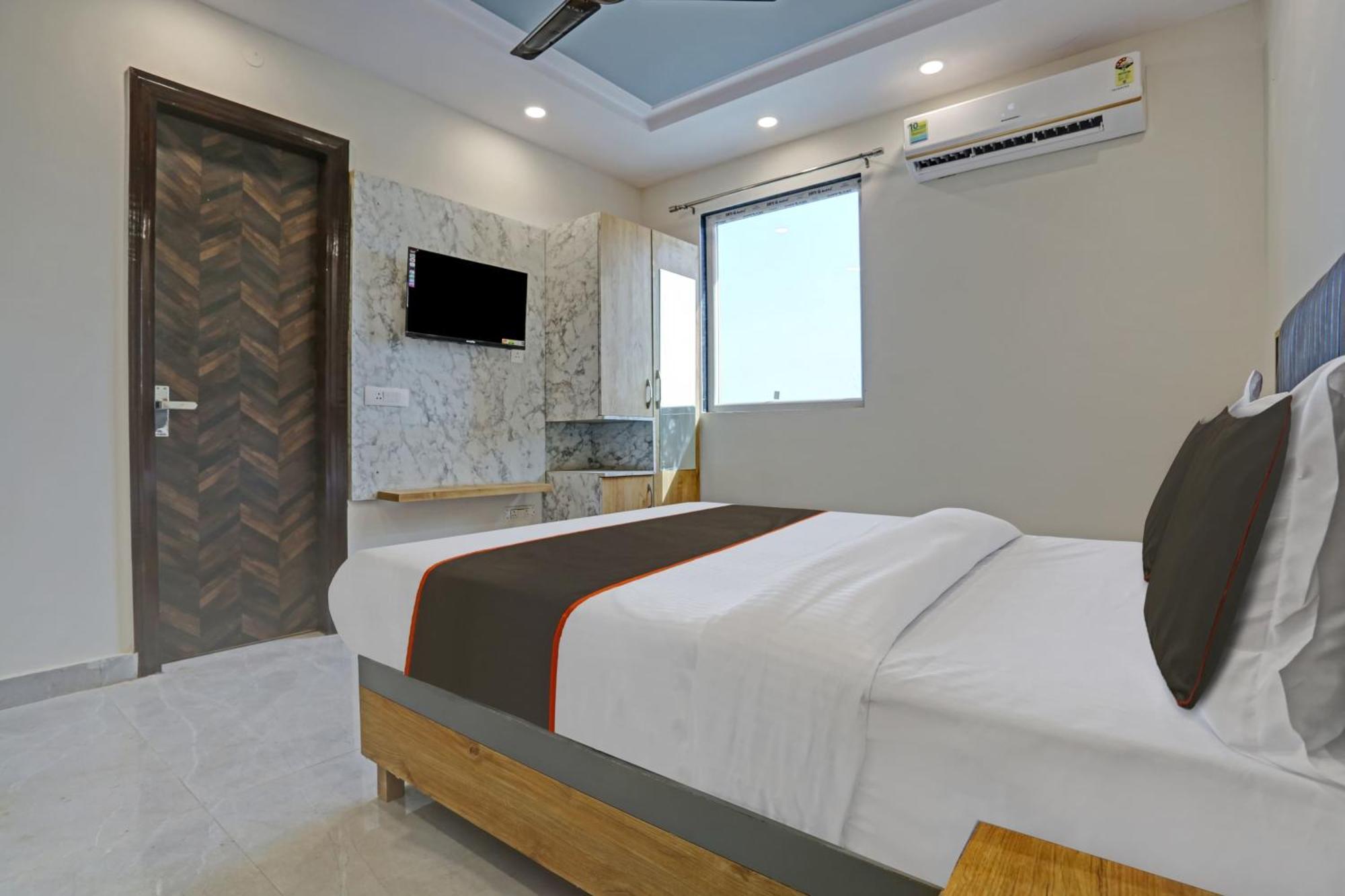 Отель Townhouse Vip Grand Дели Экстерьер фото